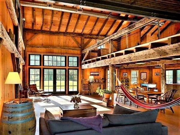 34 Incredible Barndominium Interiors