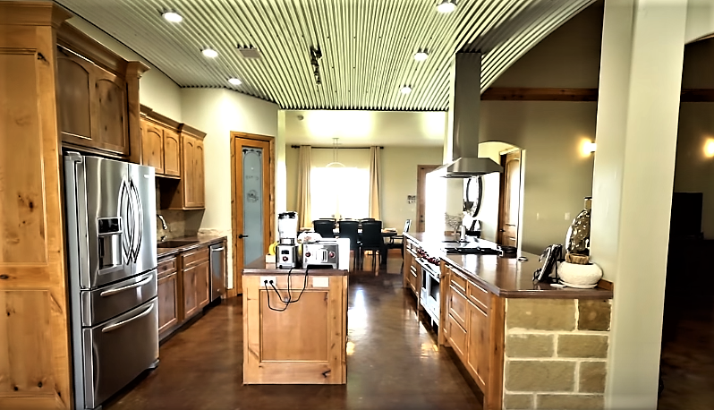 luxury barndominium kitchen