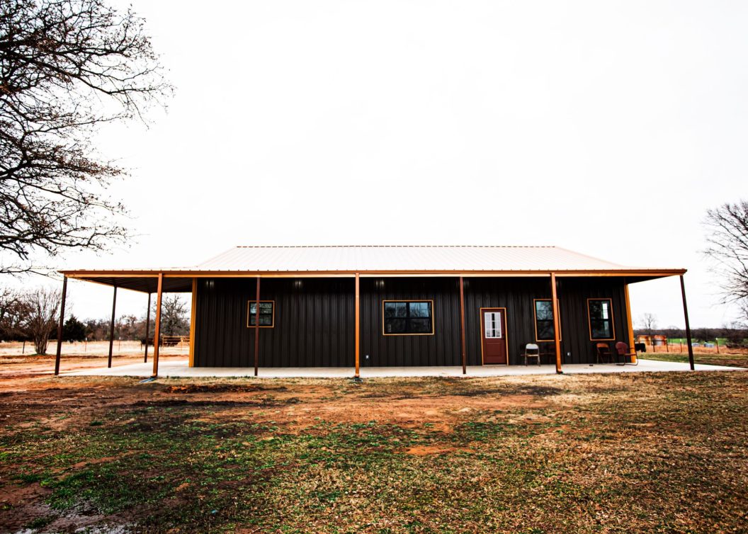 Jaw-Dropping Oklahoma Barndominium Revealed: Pictures, Builder Info ...