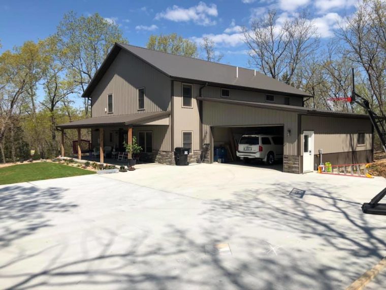 Jefferson City Missouri Barndominium built by Nathan Jobe Includes