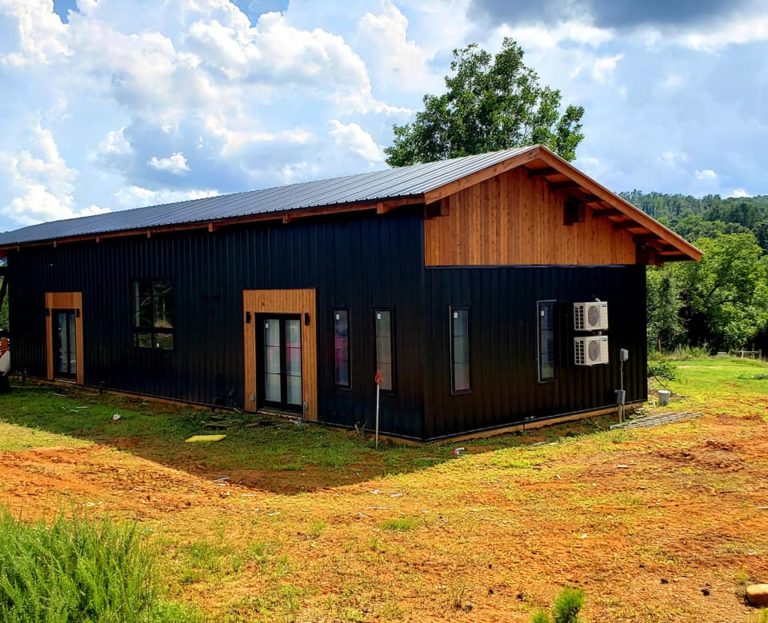 2000-sq-ft-modern-farmhouse-barndominium-in-northwest-arkansas