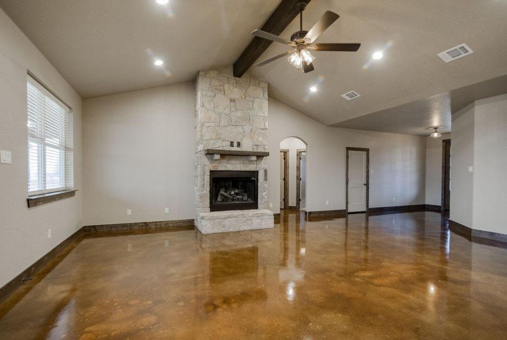 Grey Barndominium in Paradise Texas: See these 38 Amazing Photos