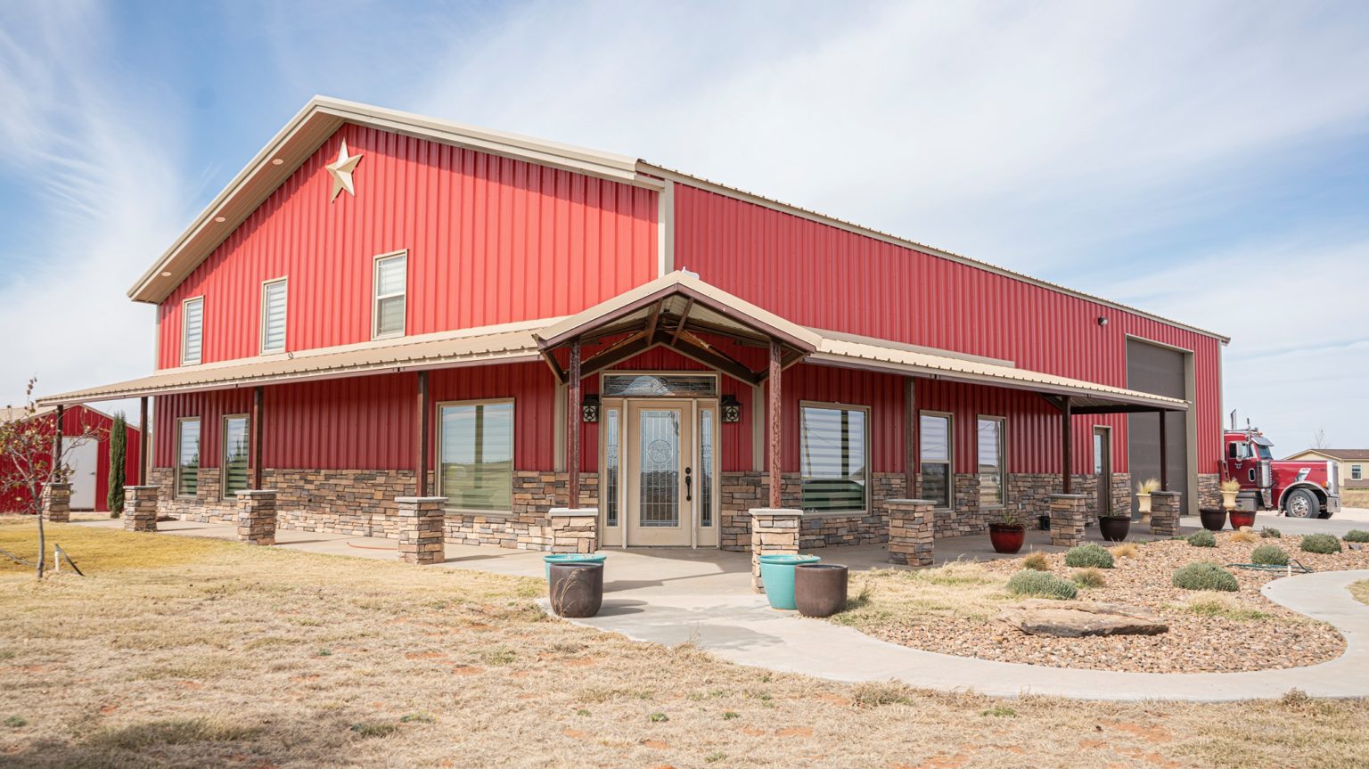 stunning-west-texas-barndominium-3-104-sq-ft-modern-farmhouse