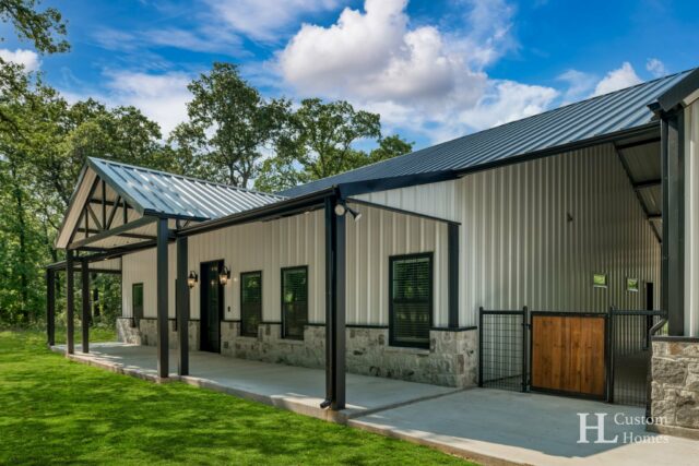 Boyd House Texas Barndominium| Nice and Simple 3-Bedroom Shop House ...