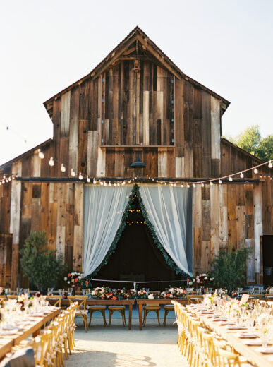 Pole Barn Wedding Venue Ideas to Up the Charm